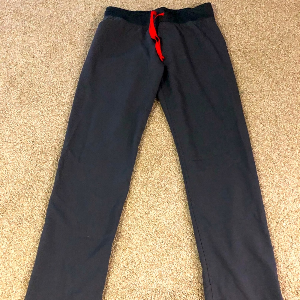 Figs brand Livingston style scrub pant